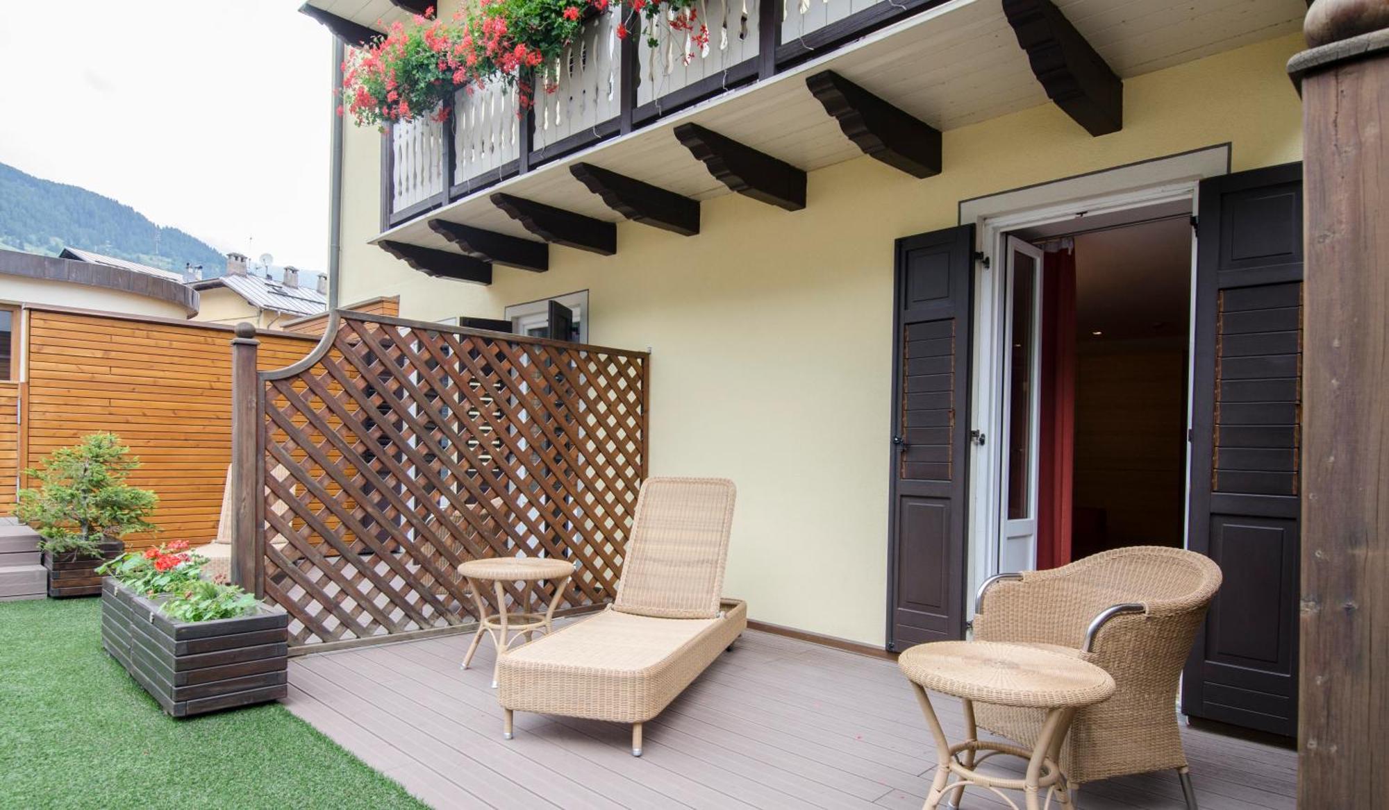 Hotel Cevedale Living Romance Hotel Cogolo Εξωτερικό φωτογραφία