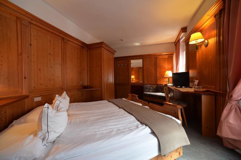 Hotel Cevedale Living Romance Hotel Cogolo Εξωτερικό φωτογραφία