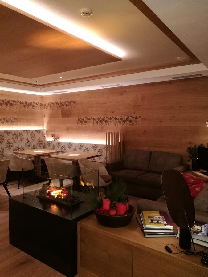 Hotel Cevedale Living Romance Hotel Cogolo Εξωτερικό φωτογραφία
